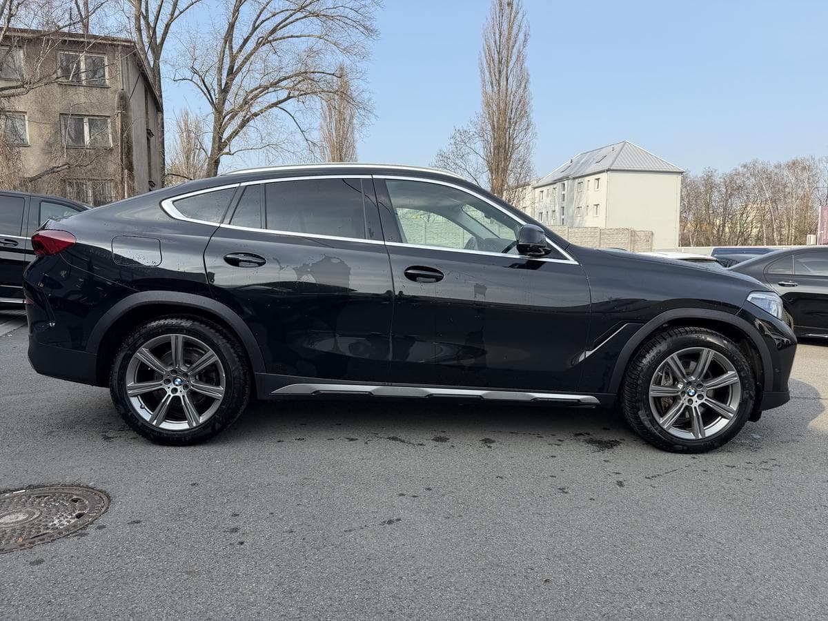 2021 BMW X6 - 6