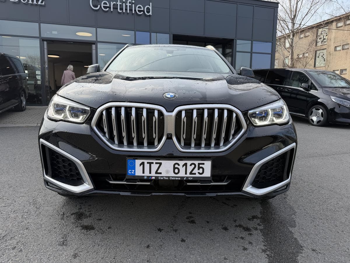 2021 BMW X6 - 8
