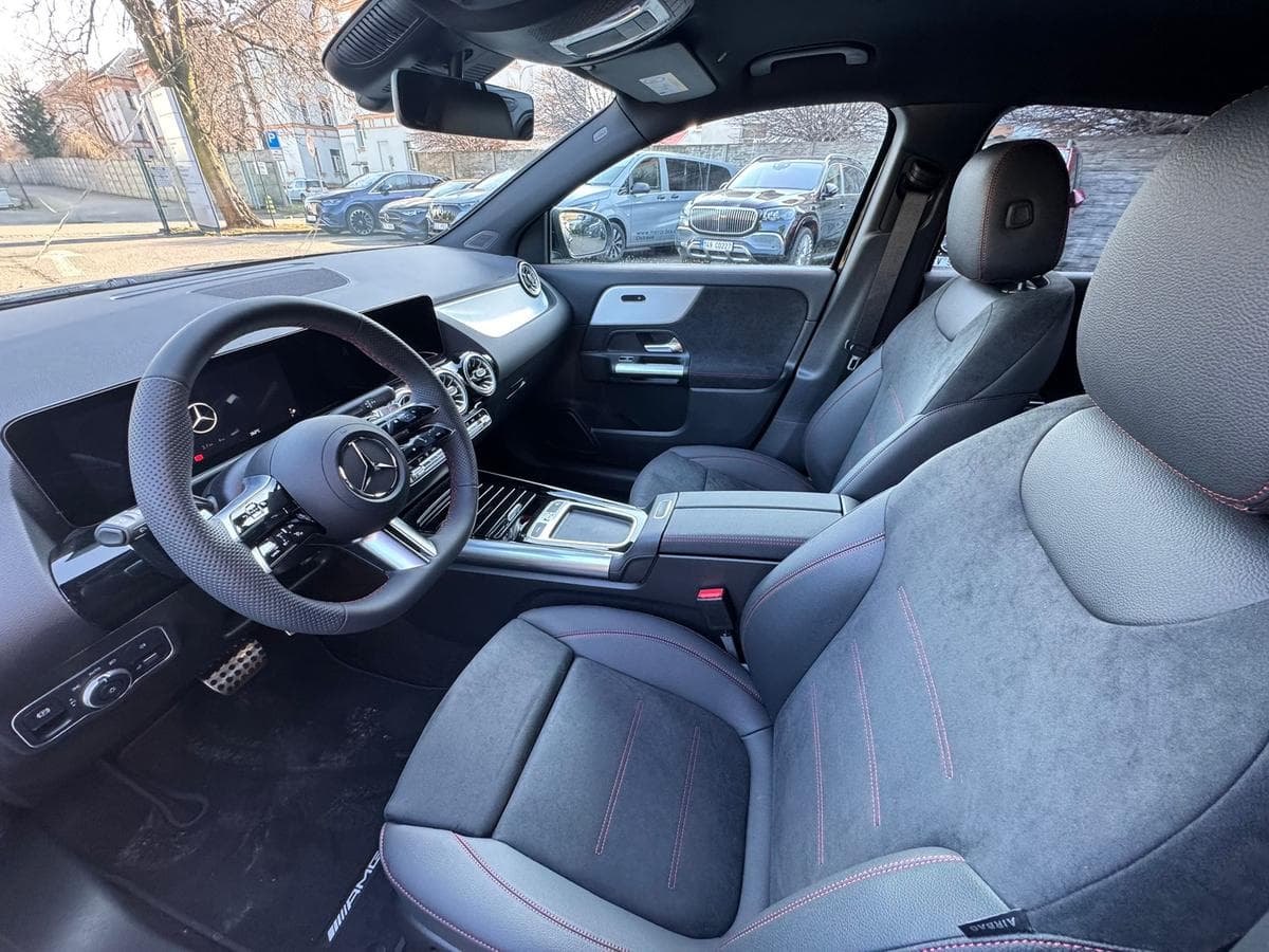 Mercedes-Benz GLA - 10