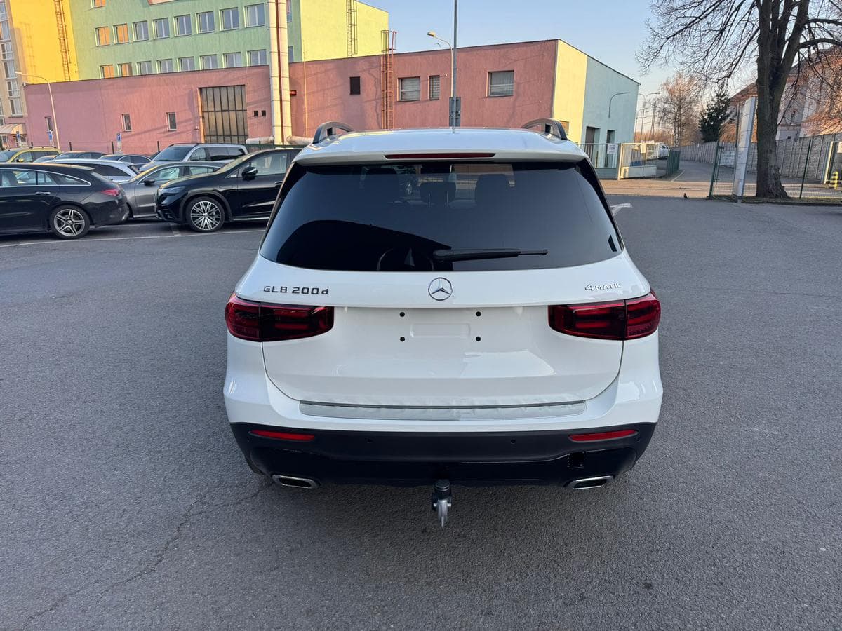 Mercedes-Benz GLB - 6