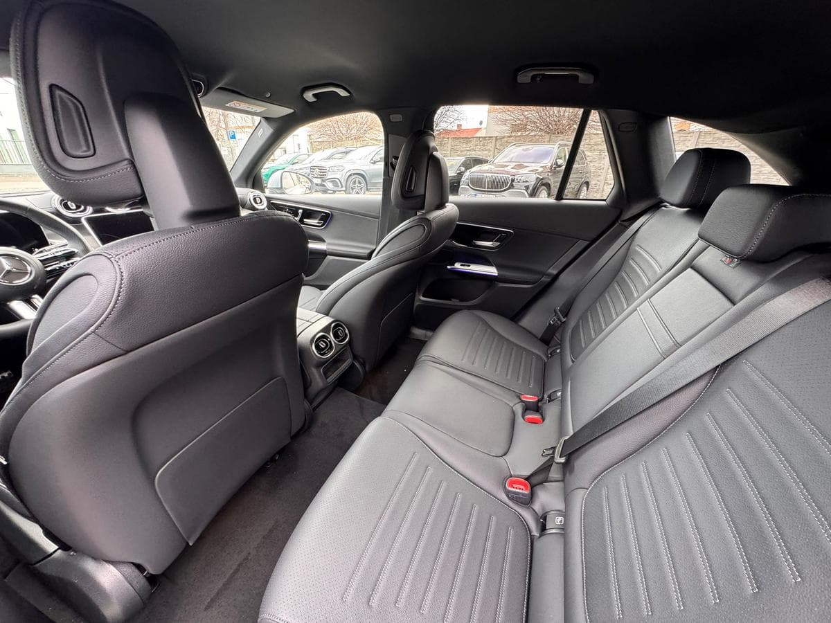 Mercedes-Benz GLC - 12