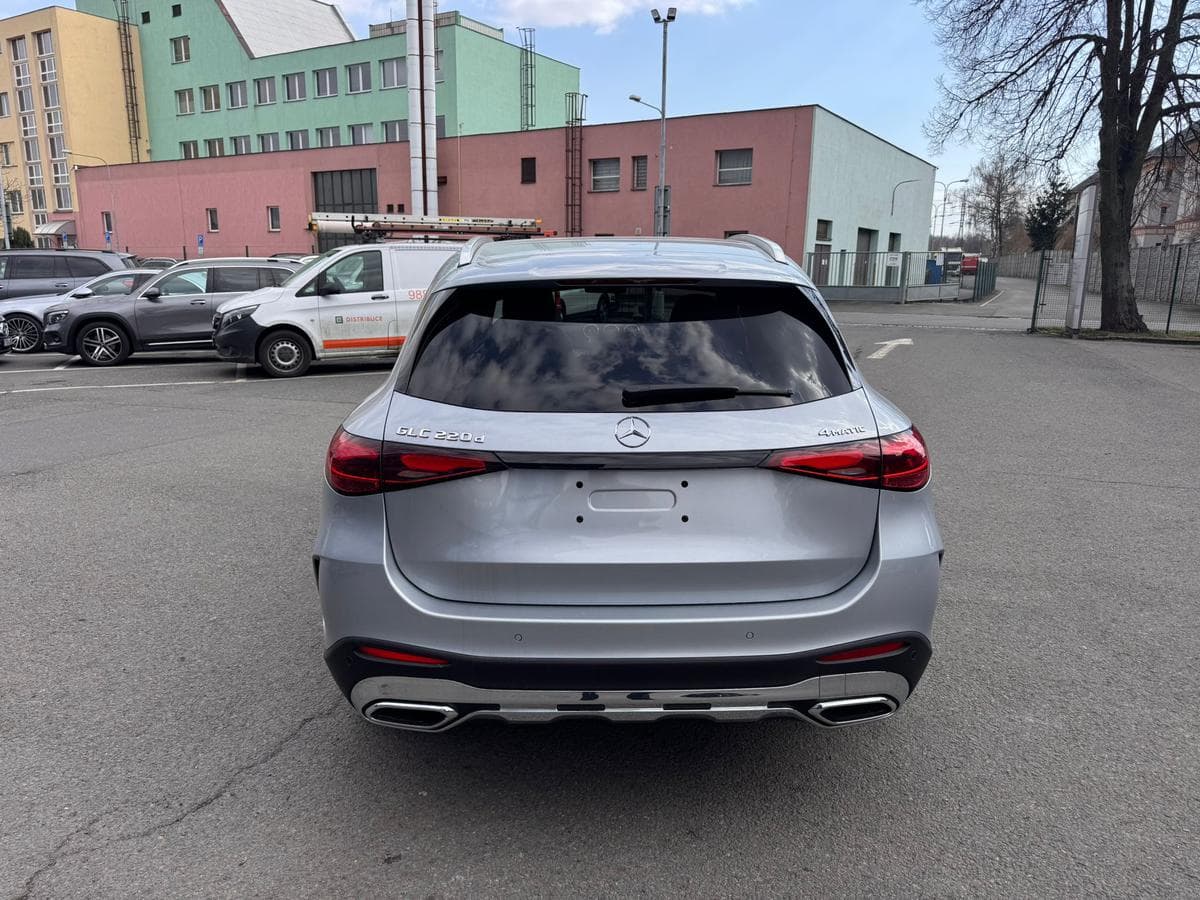 Mercedes-Benz GLC - 6