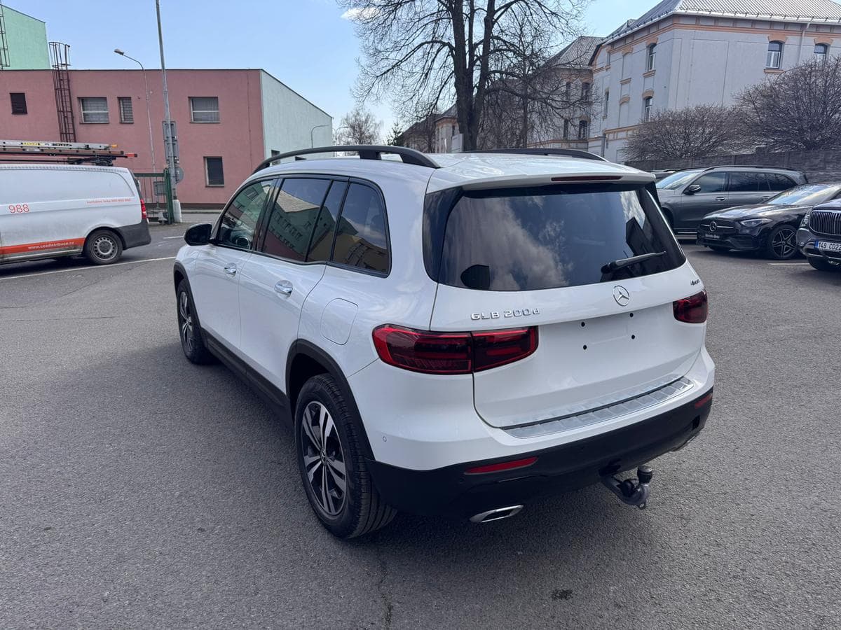 Mercedes-Benz GLB - 5