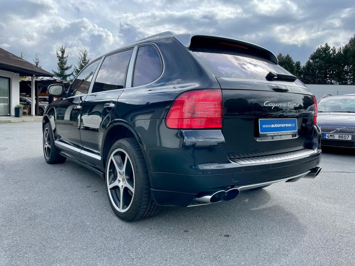 Porsche Cayenne - 6