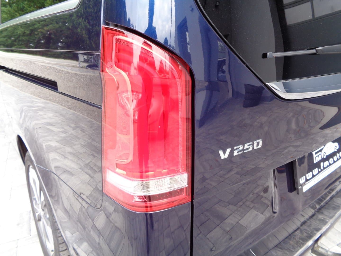 Mercedes-Benz V-Class - 10