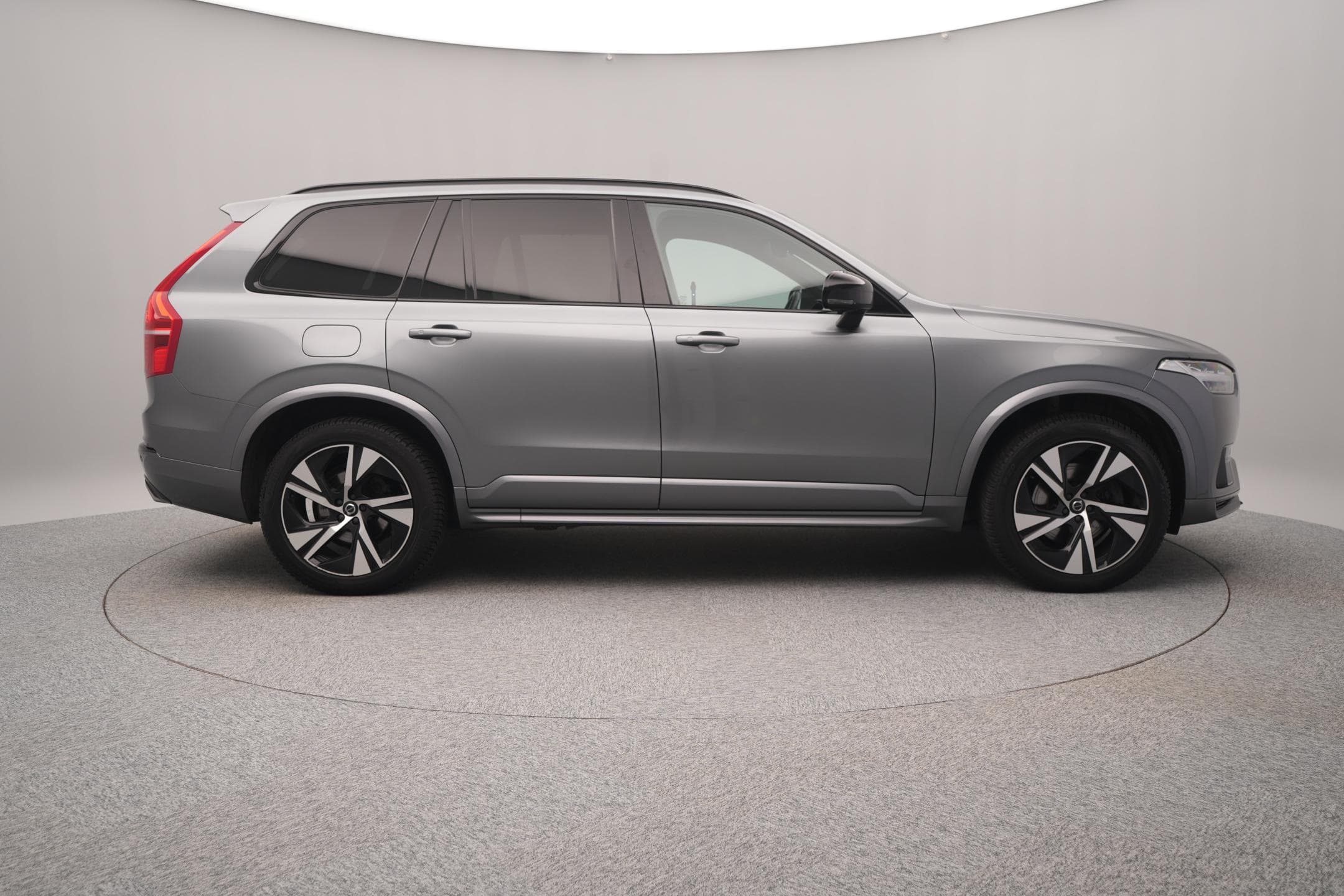 2020 Volvo XC90 - 11