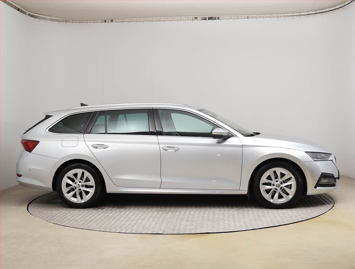 Škoda OCTAVIA - 6