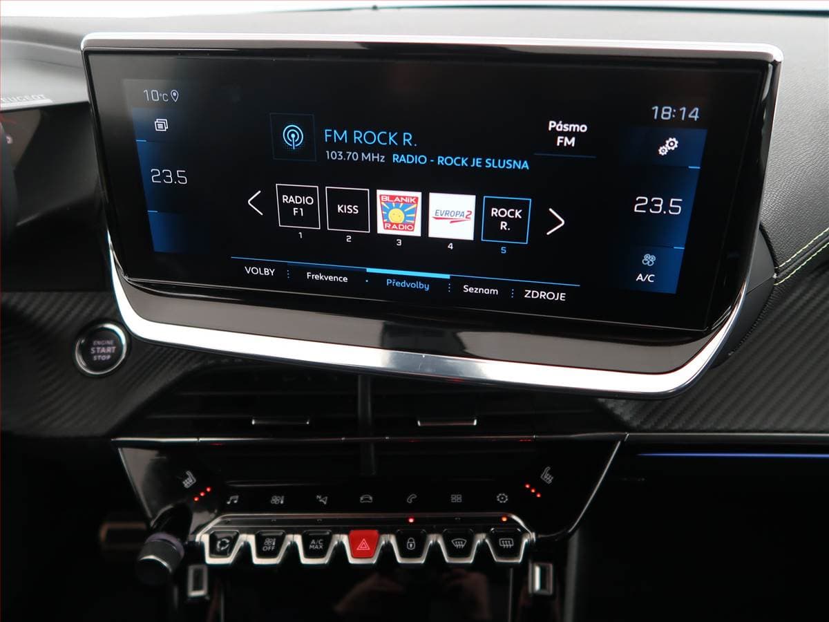 Peugeot 2008 - 12