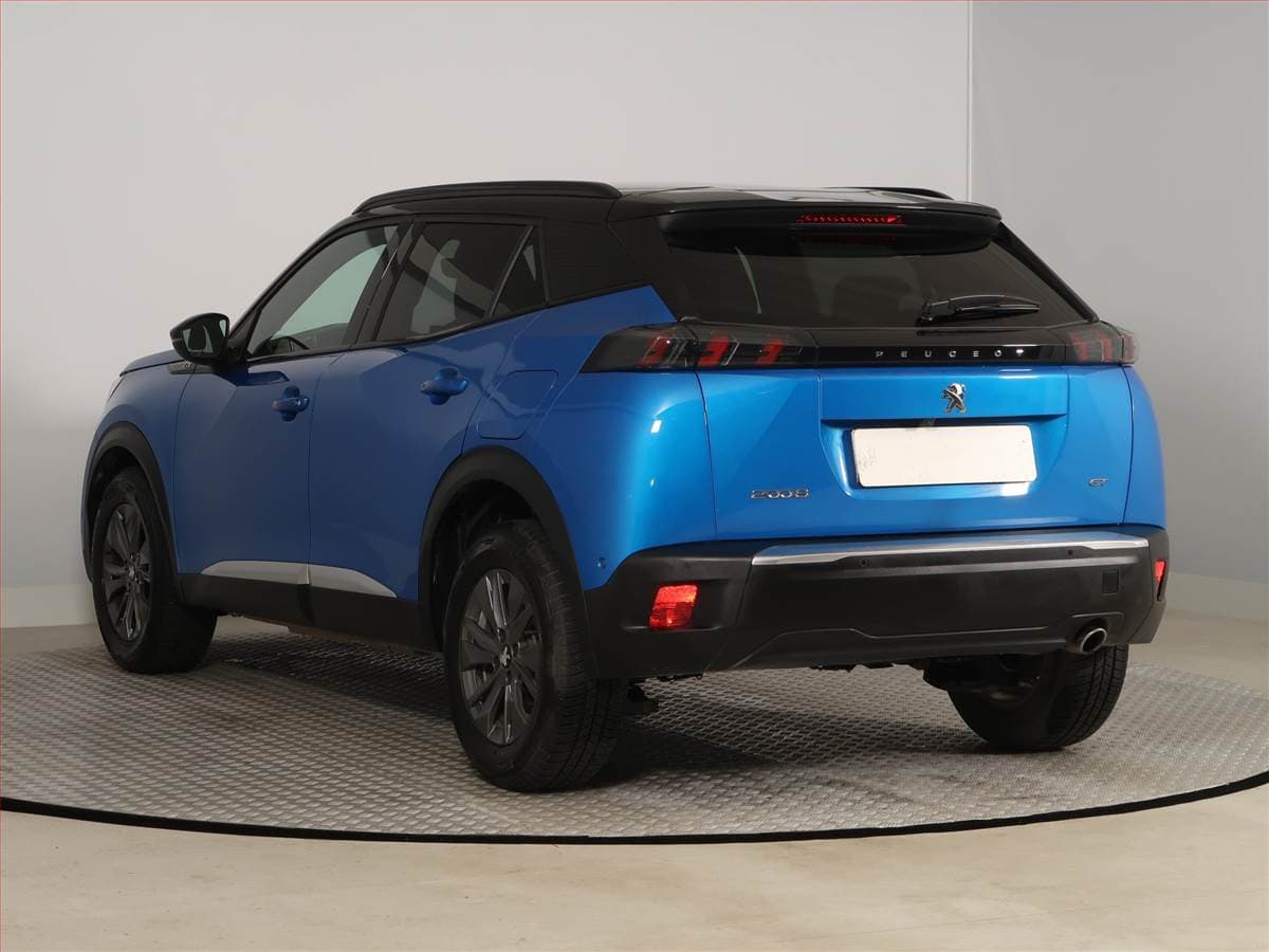 Peugeot 2008 - 4