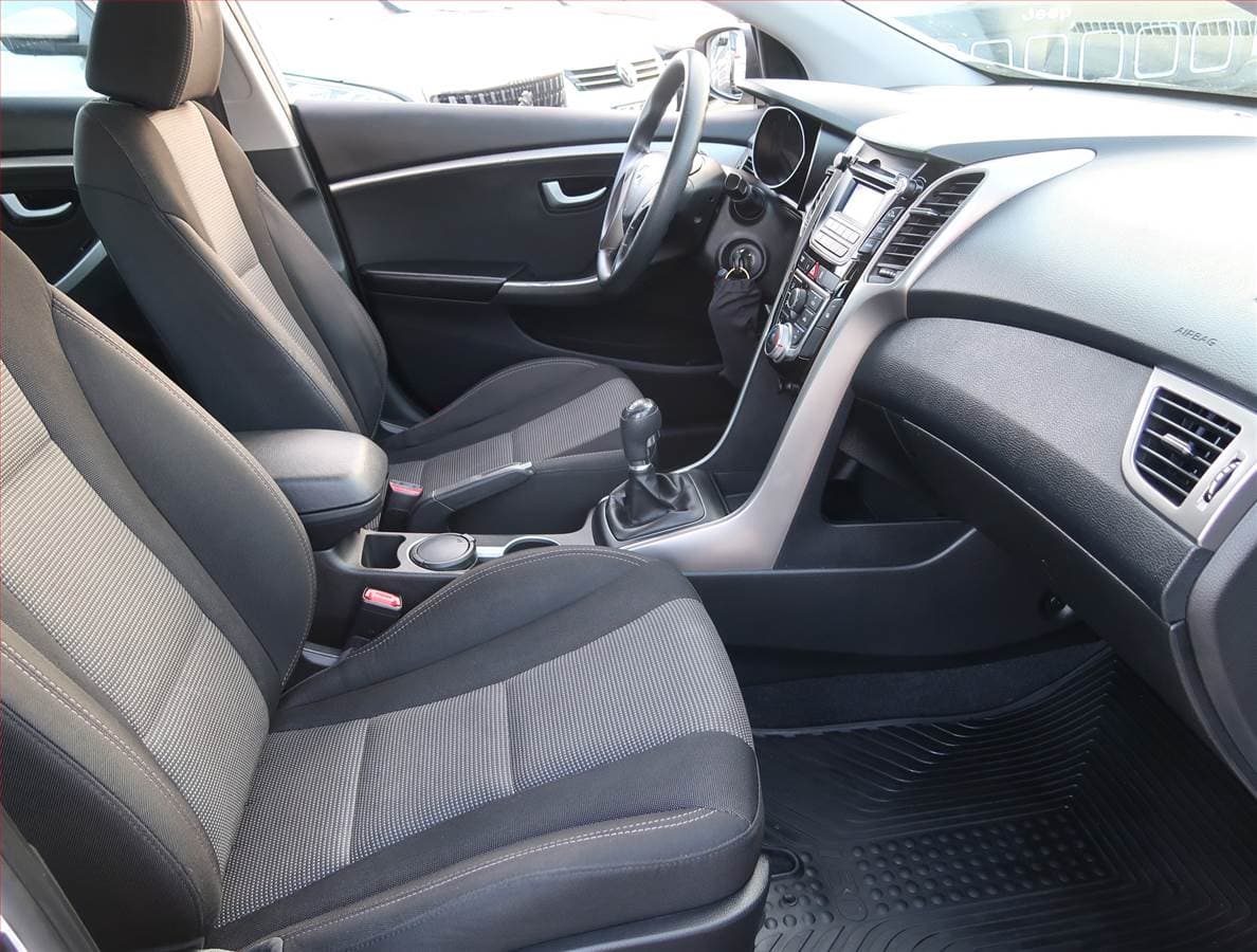 Hyundai i30 - 9