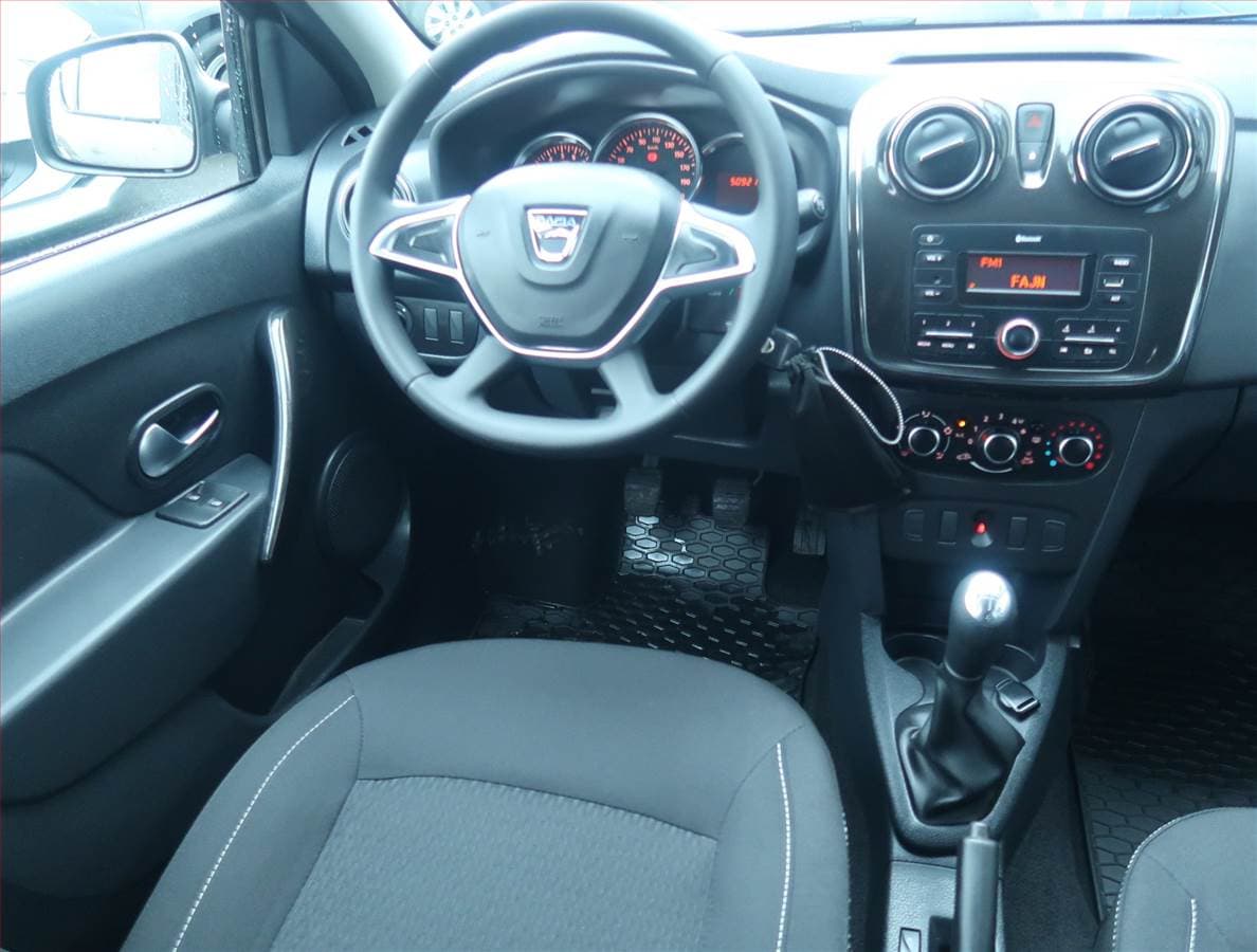 Dacia Sandero - 7