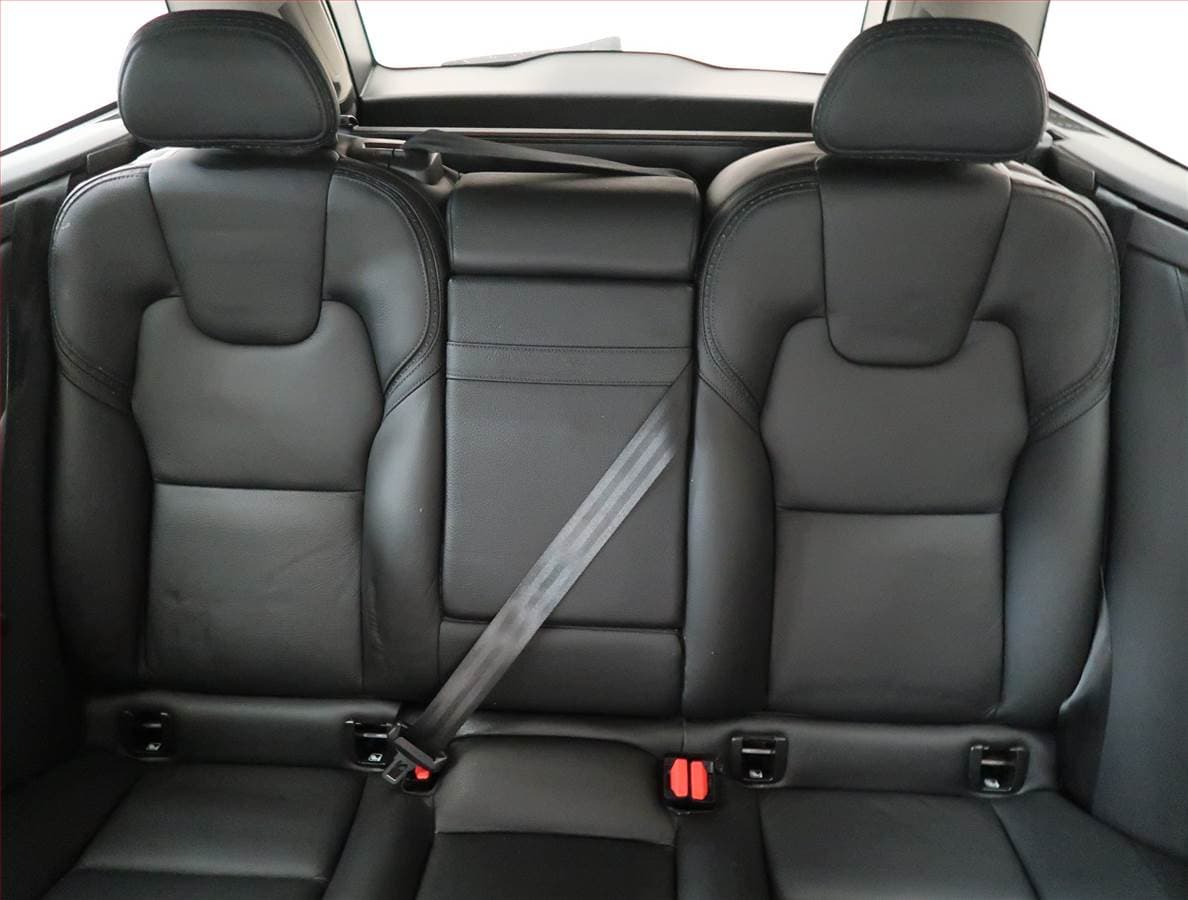Volvo V90 - 10