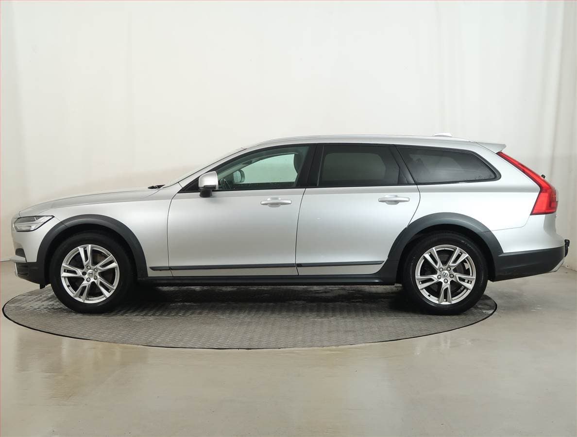 Volvo V90 - 3