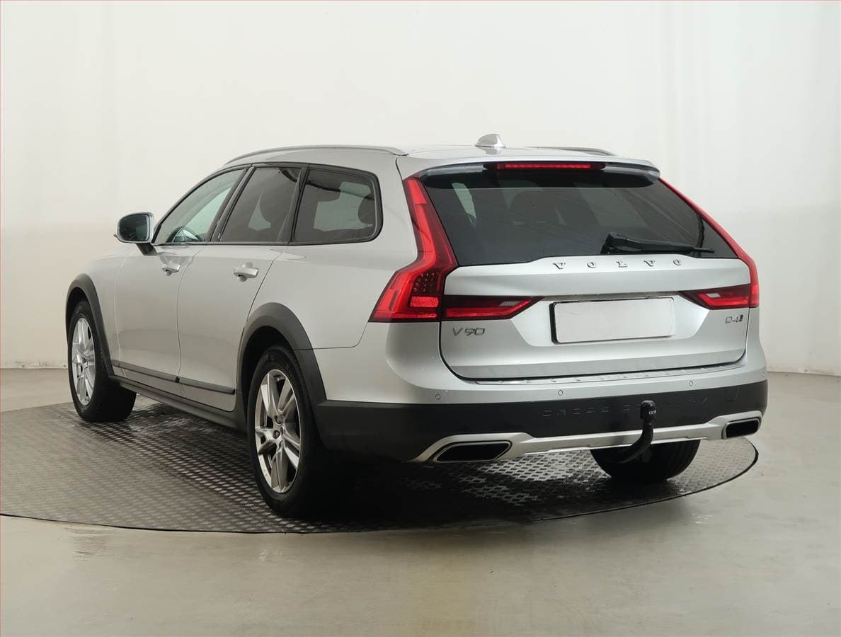 Volvo V90 - 4
