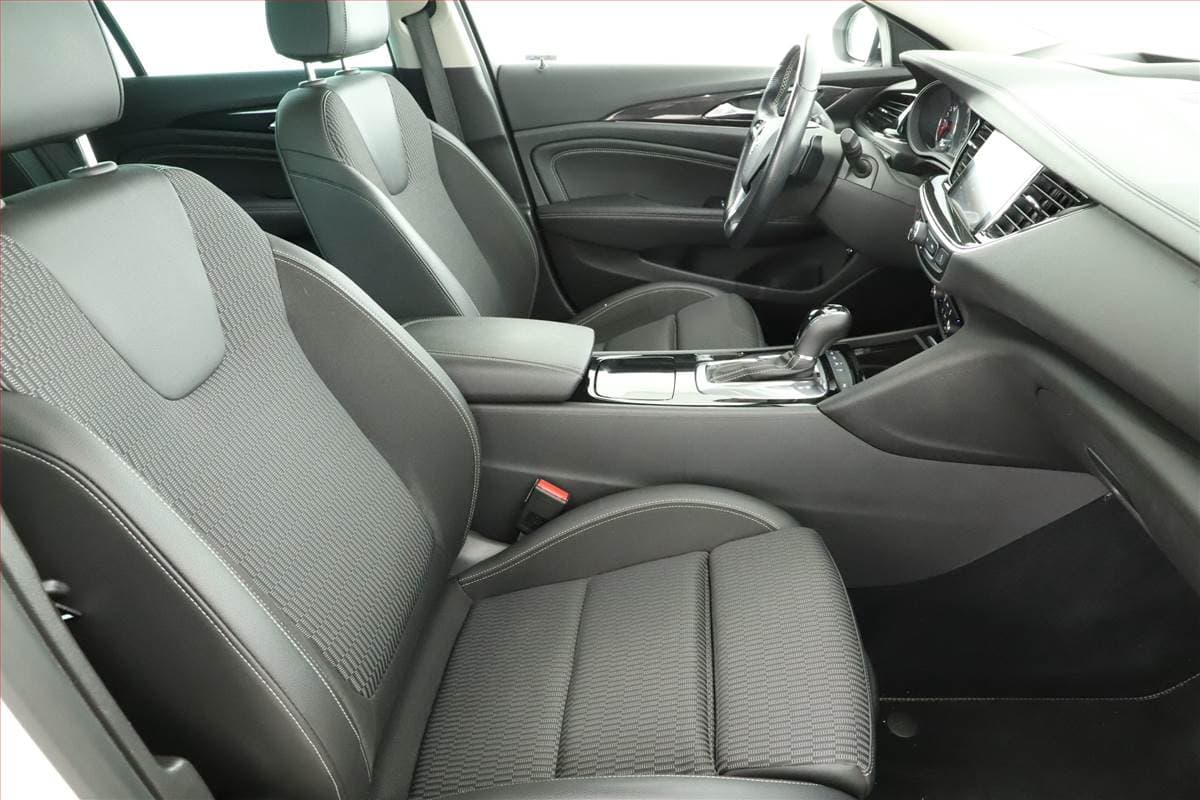 Opel INSIGNIA - 7