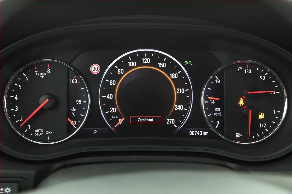 Opel INSIGNIA - 8