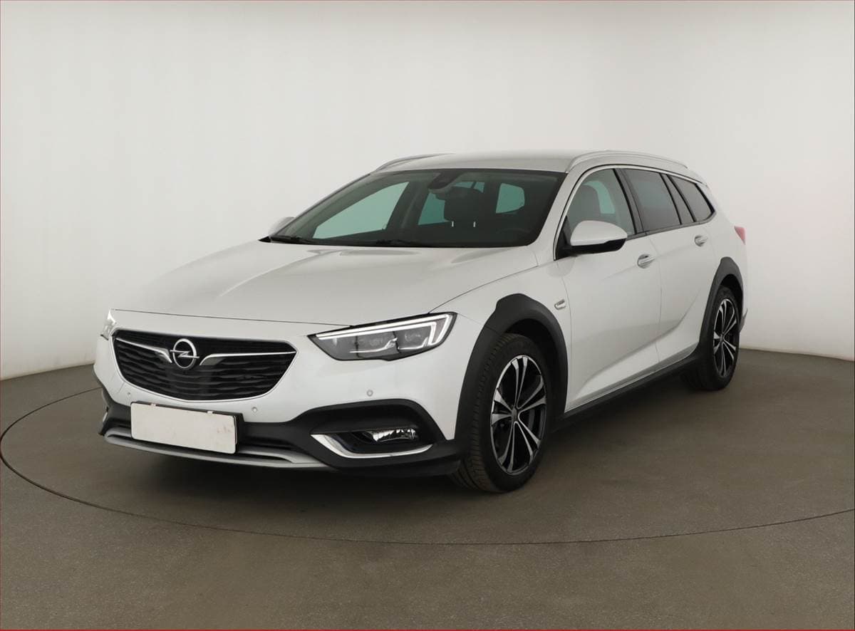 Opel INSIGNIA - 2