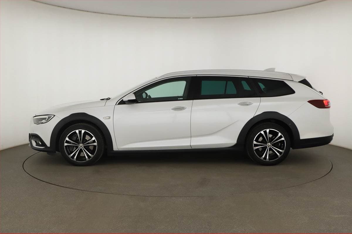 Opel INSIGNIA - 3