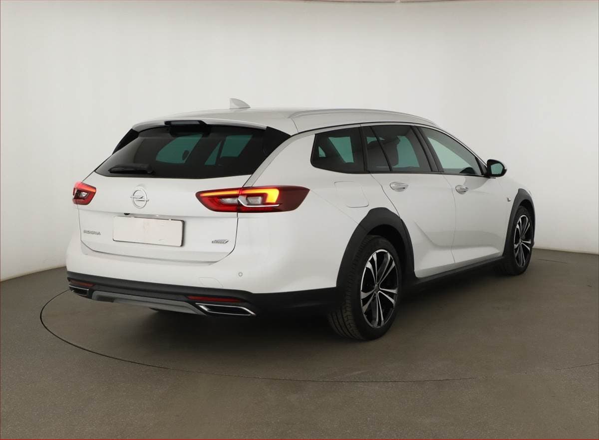 Opel INSIGNIA - 5