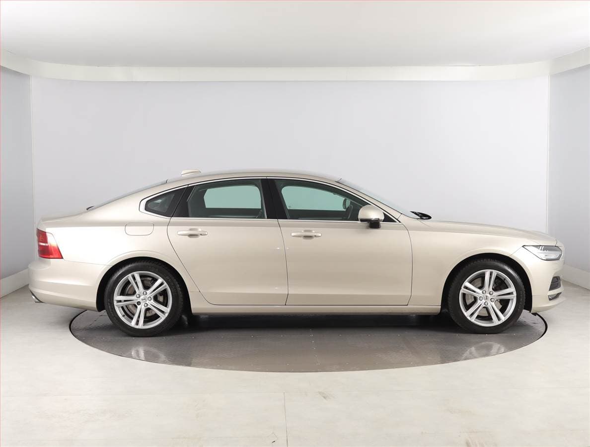 Volvo S90 - 6