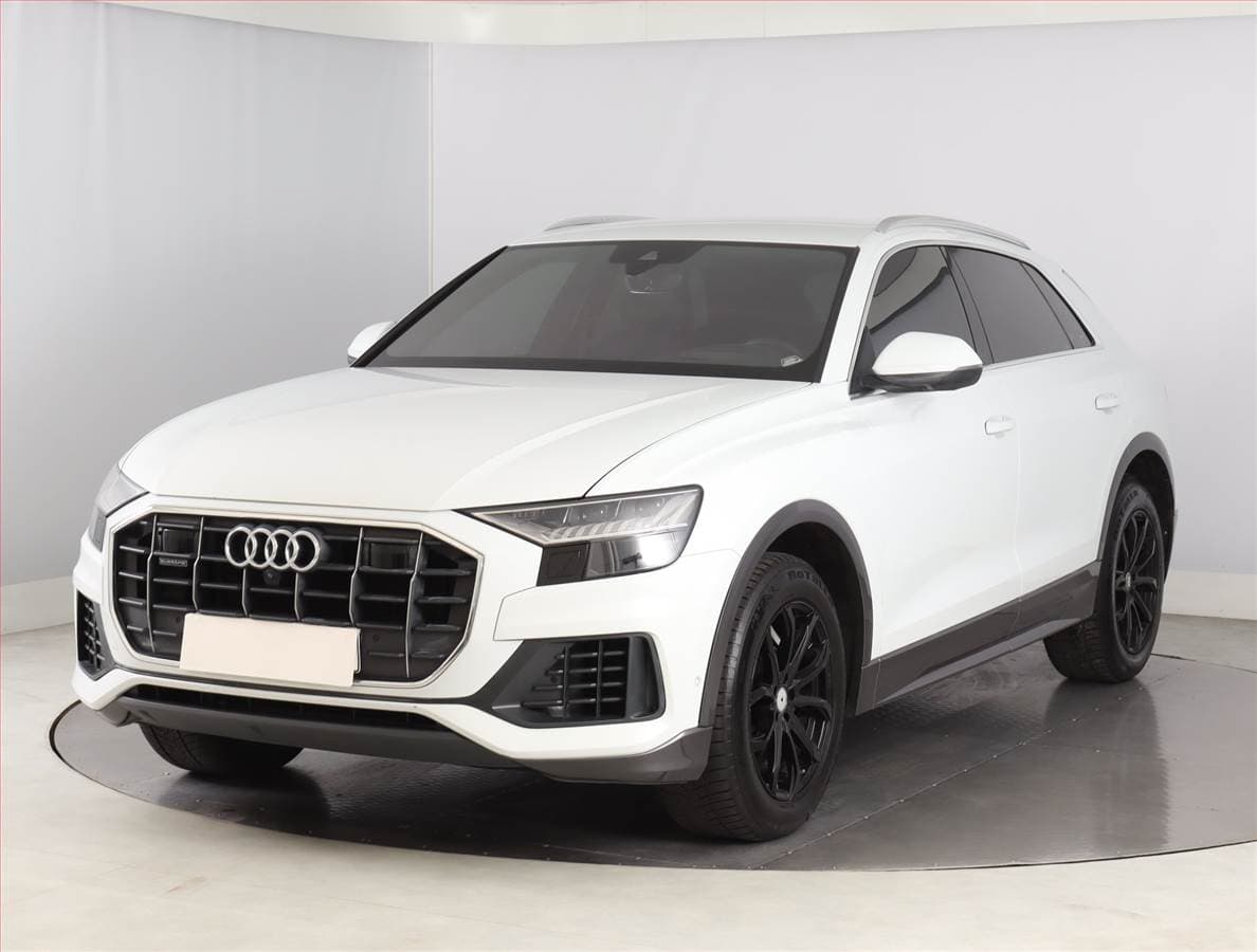Audi Q8 - 2