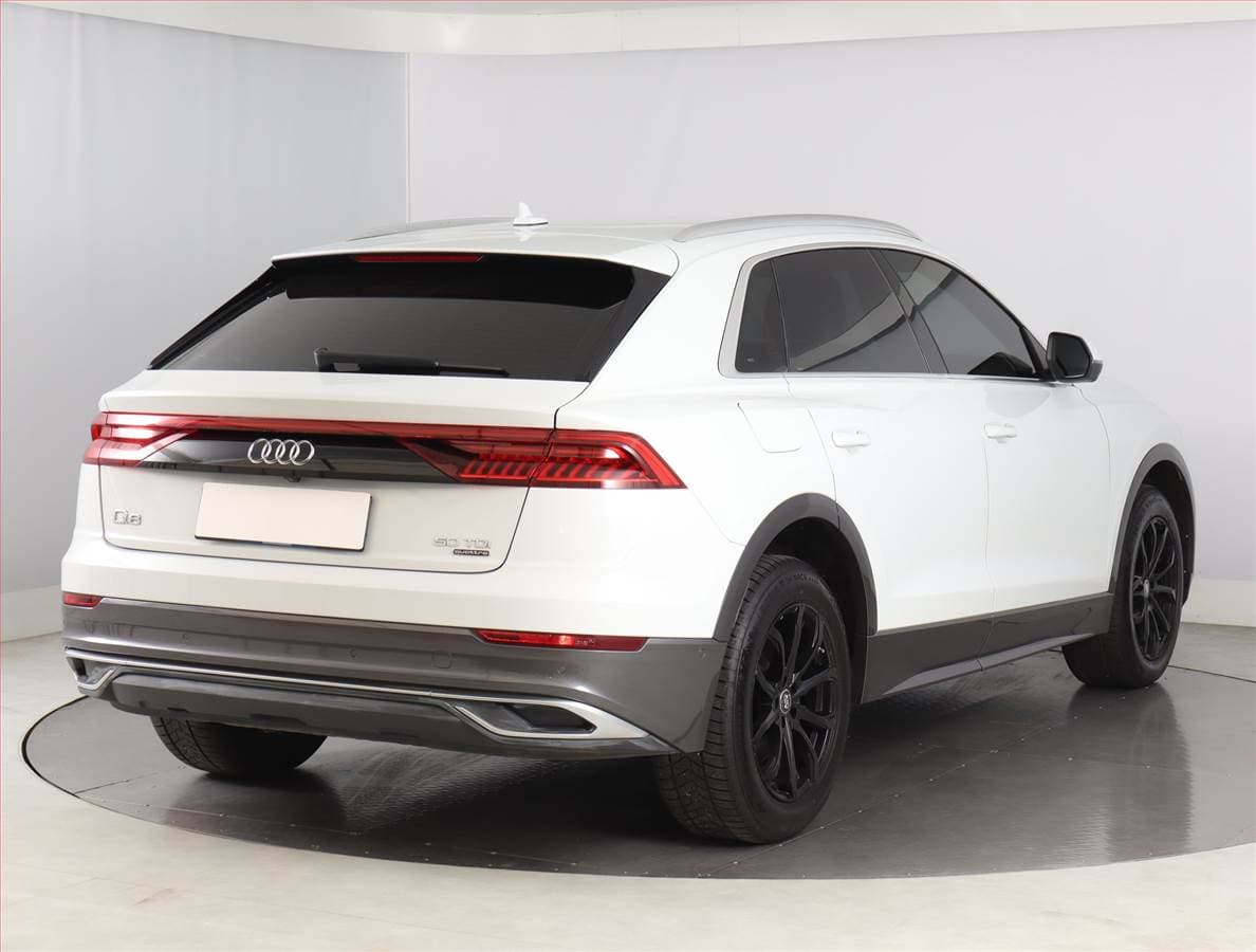 Audi Q8 - 5