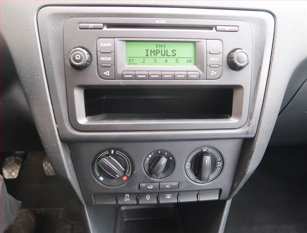 Škoda RAPID - 12