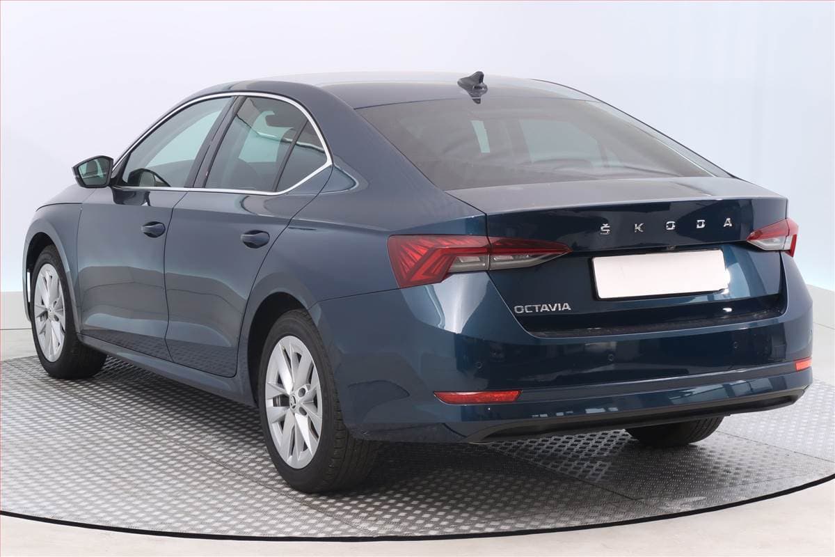 Škoda OCTAVIA - 4