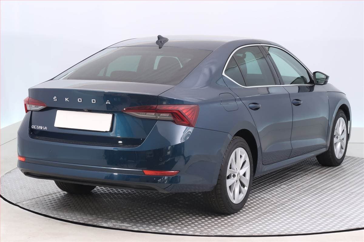 Škoda OCTAVIA - 5