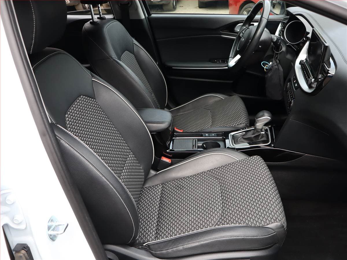 Kia XCEED - 7