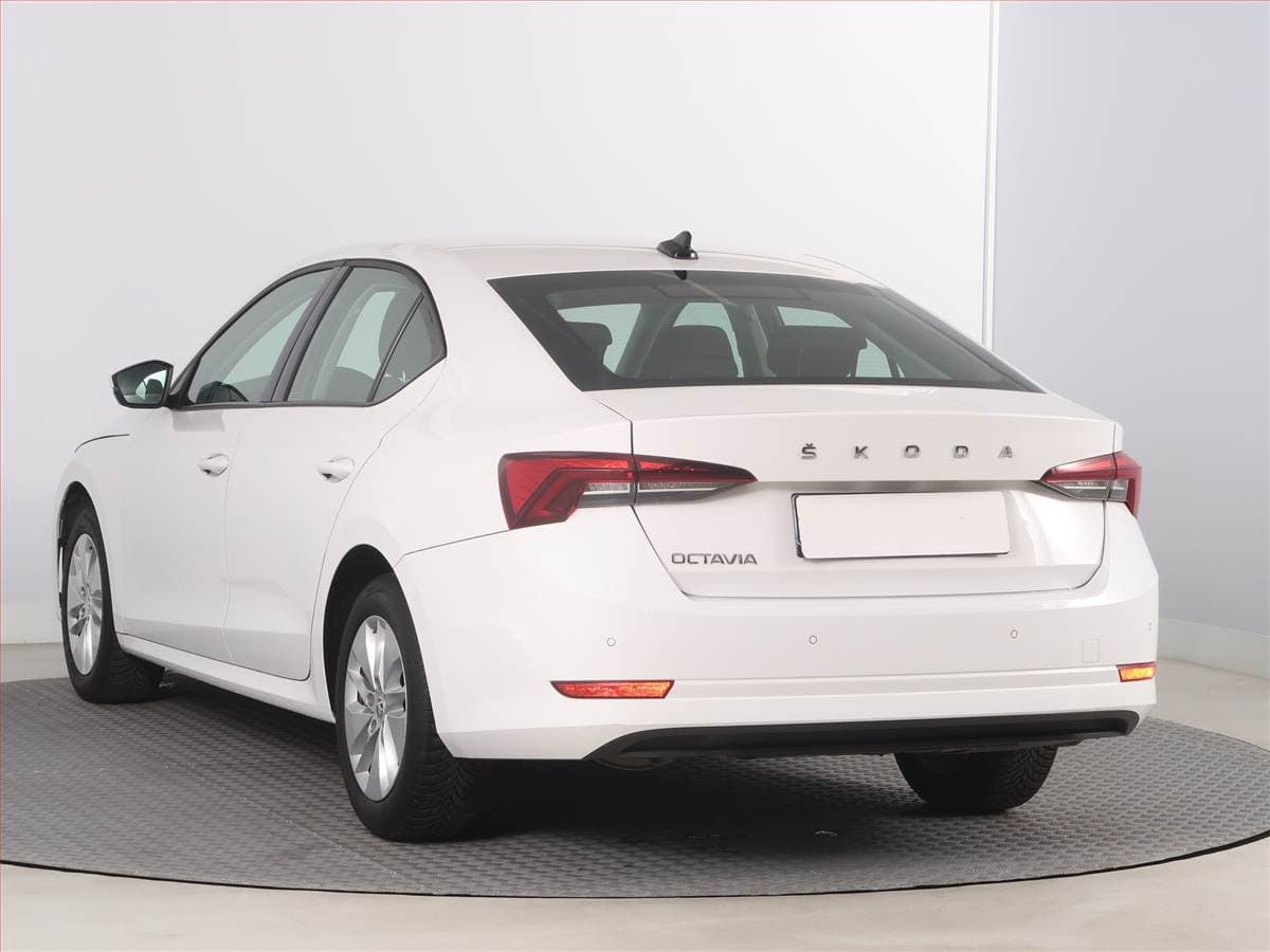 Škoda OCTAVIA - 4