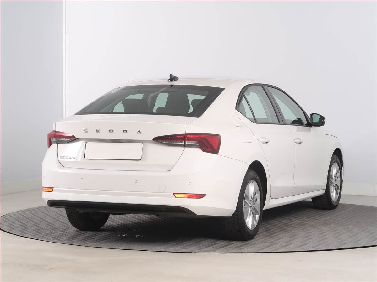 Škoda OCTAVIA - 5