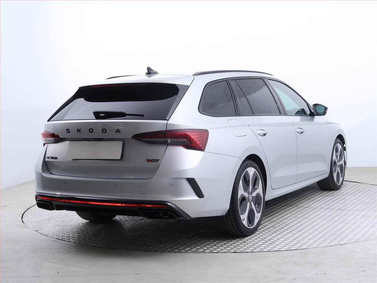 Škoda Octavia - 5