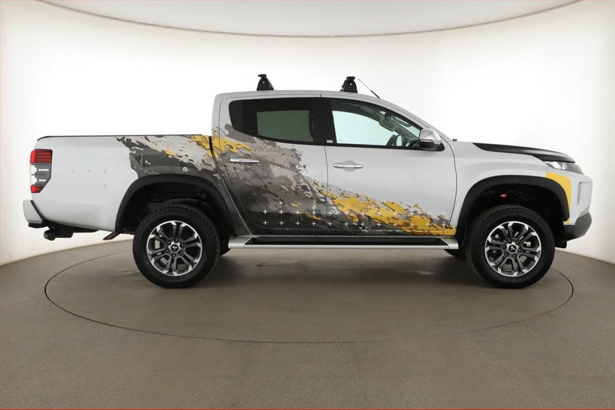 Mitsubishi L200 - 6