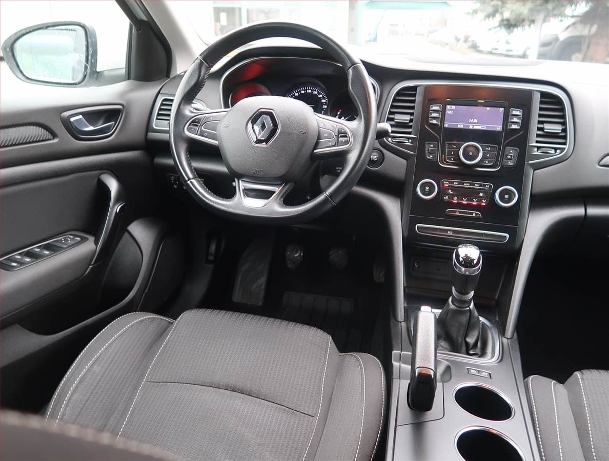 Renault MEGANE - 7