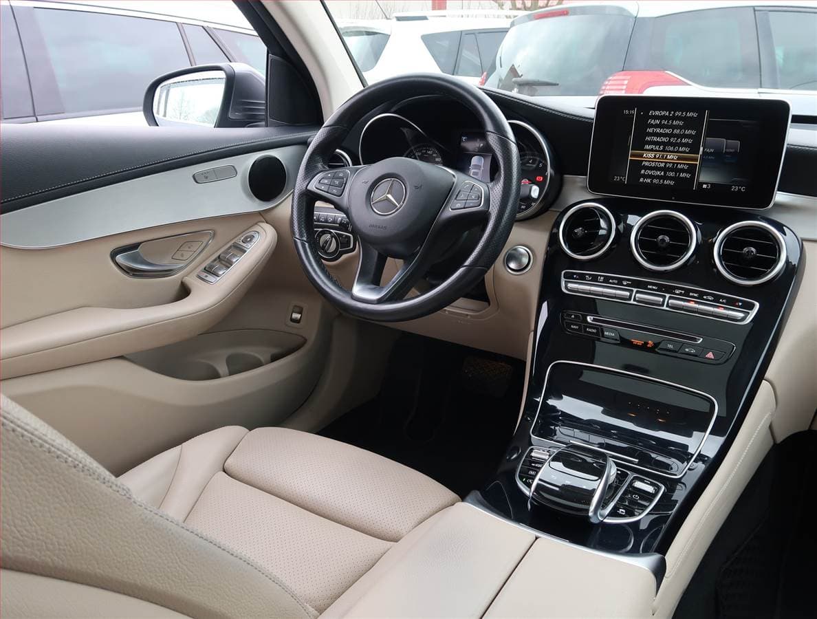 Mercedes-Benz GLC - 7