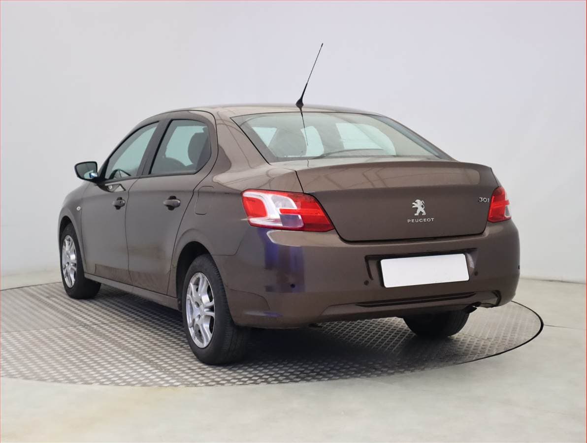 Peugeot 301 - 4