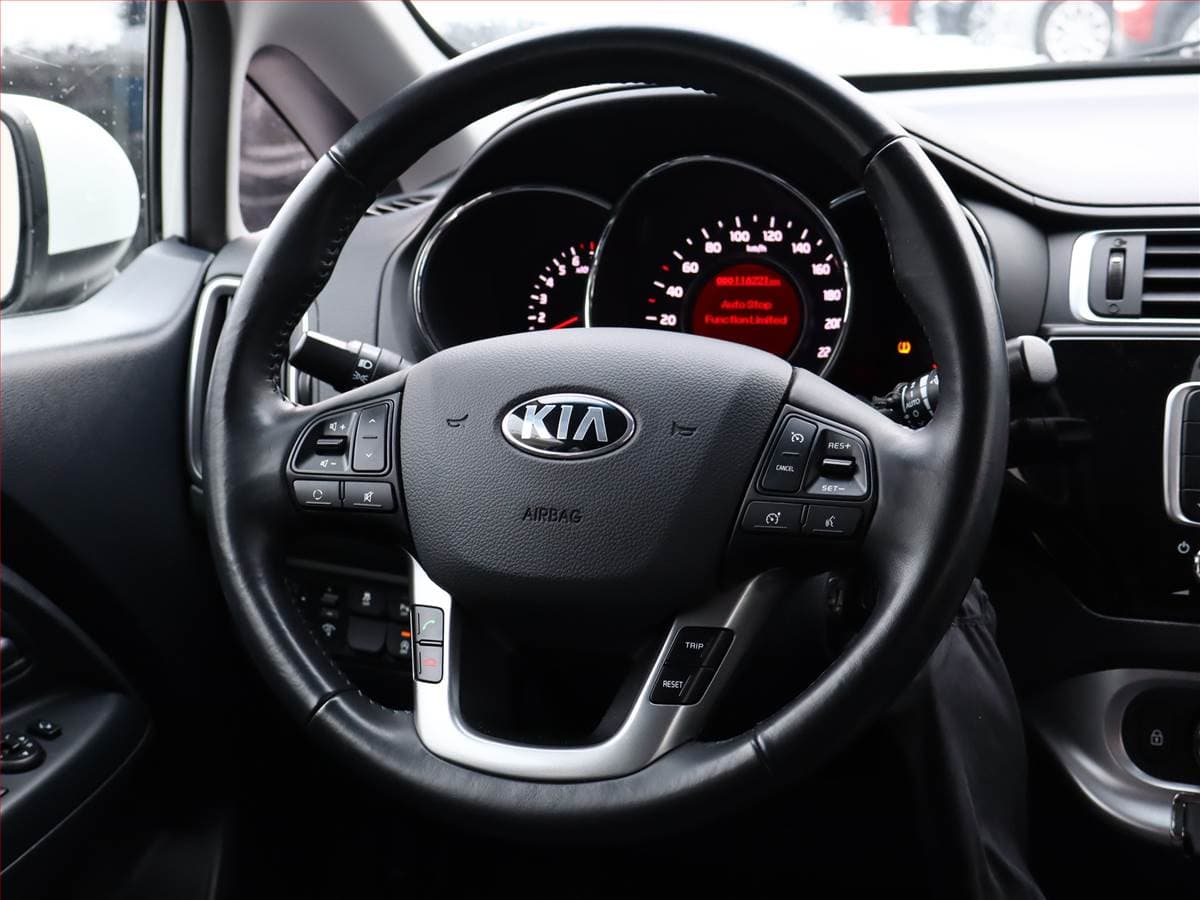 Kia RIO - 12