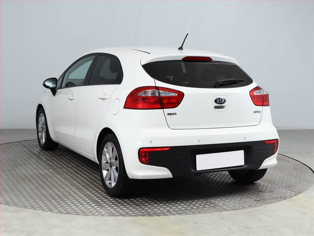 Kia RIO - 4