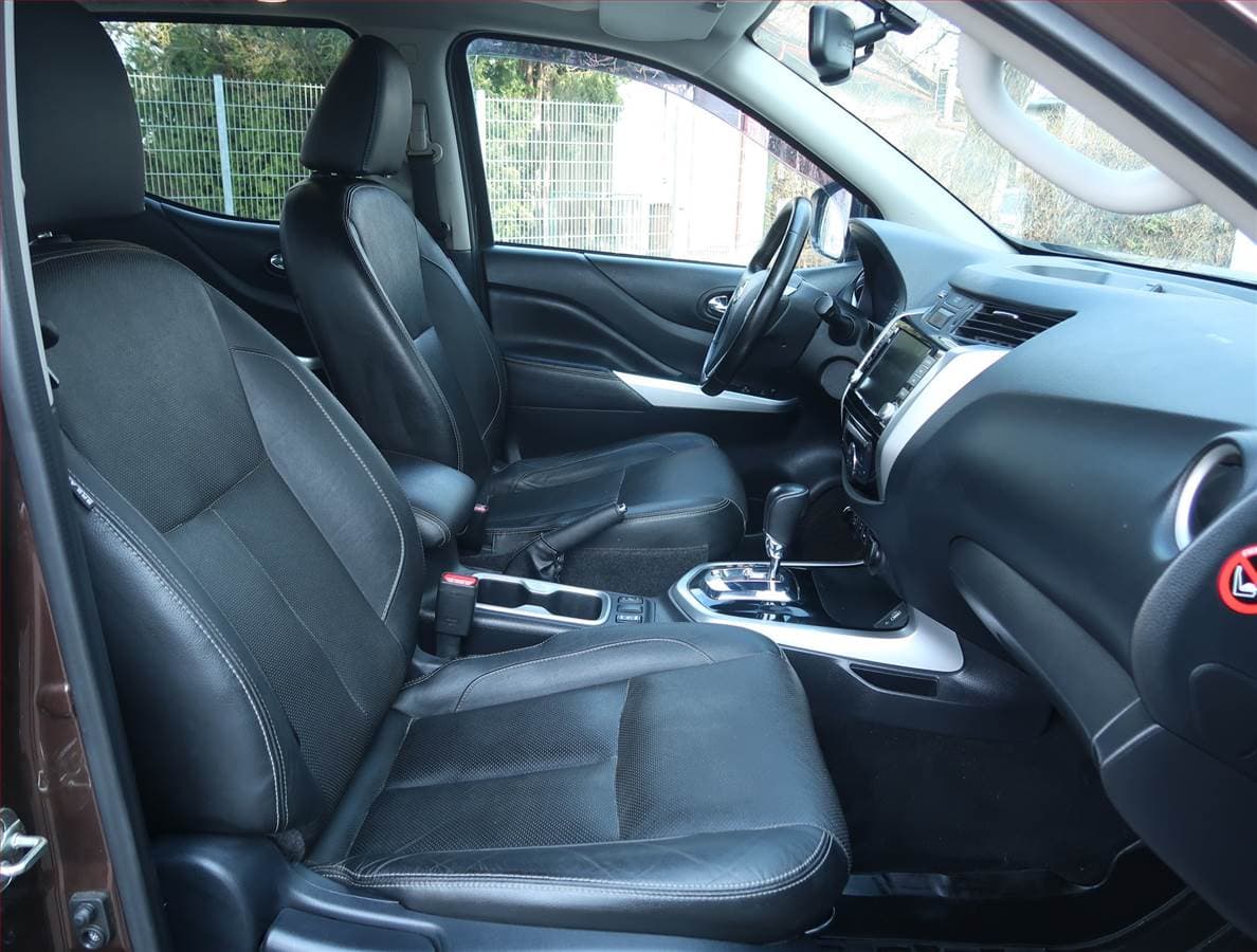 Nissan NAVARA - 9