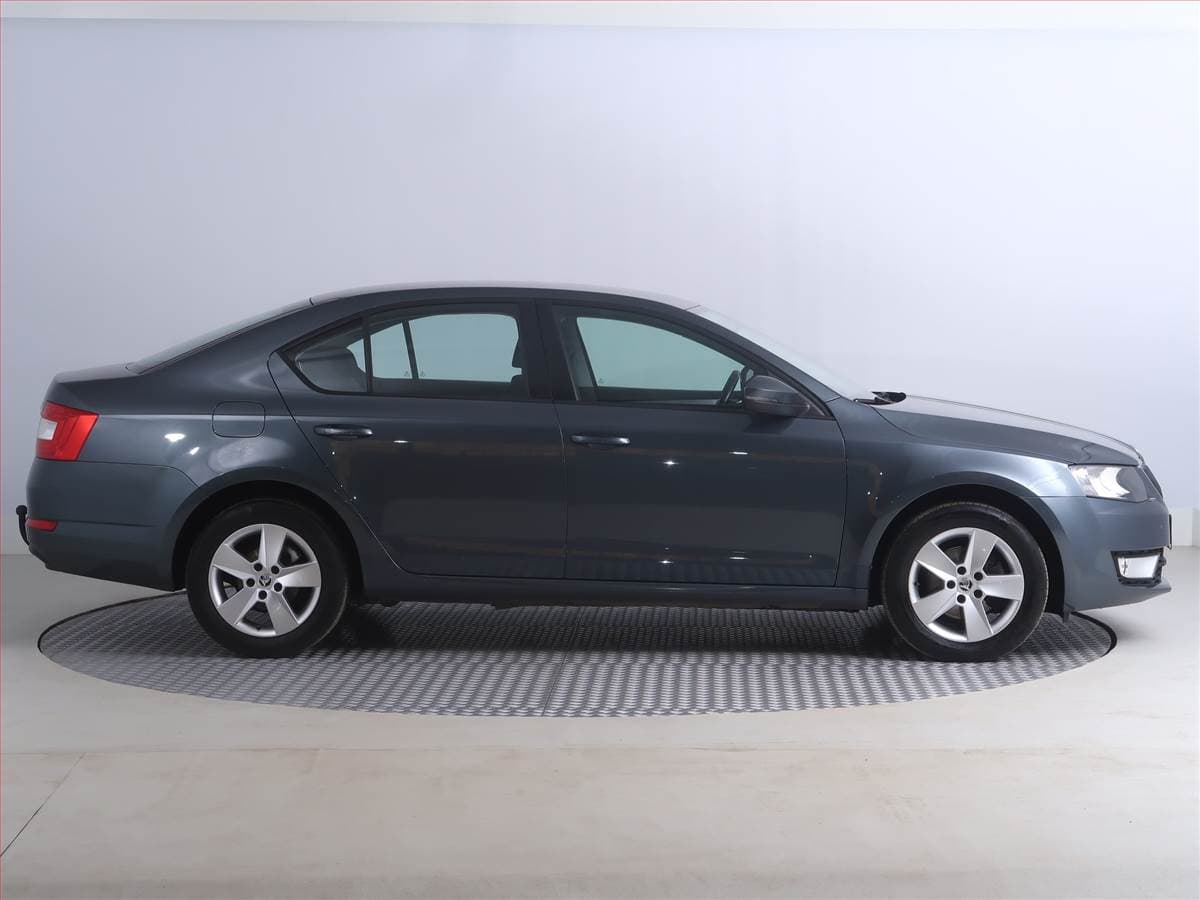 Škoda OCTAVIA - 6
