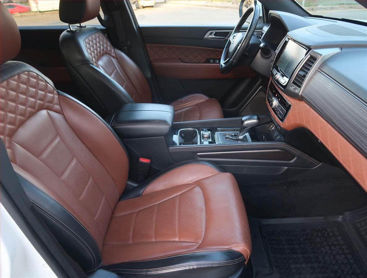 SsangYong Rexton - 9