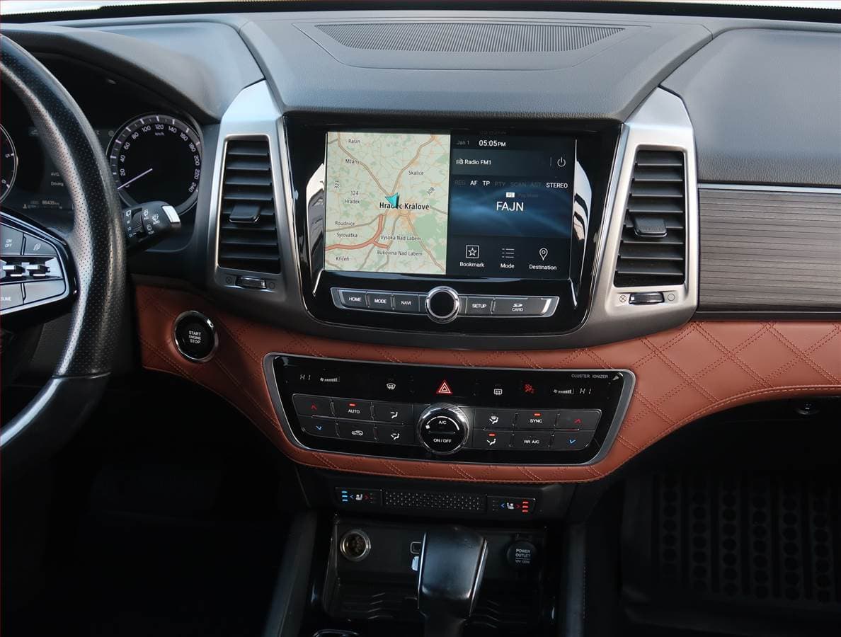 SsangYong Rexton - 12