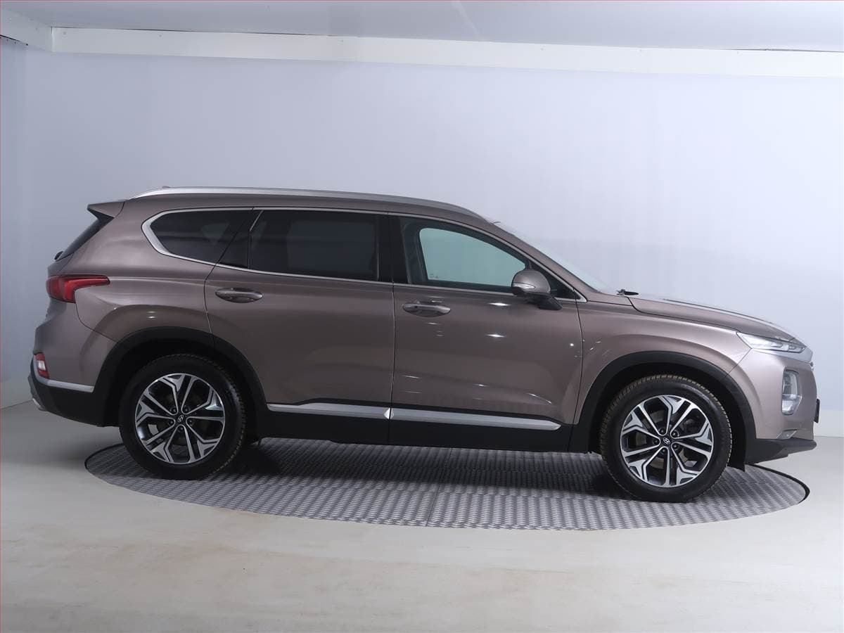 Hyundai SANTA FE - 6