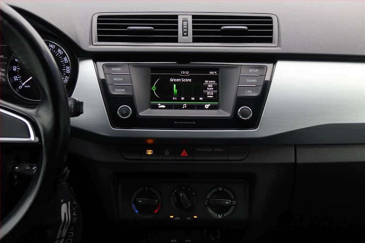 Škoda FABIA - 12