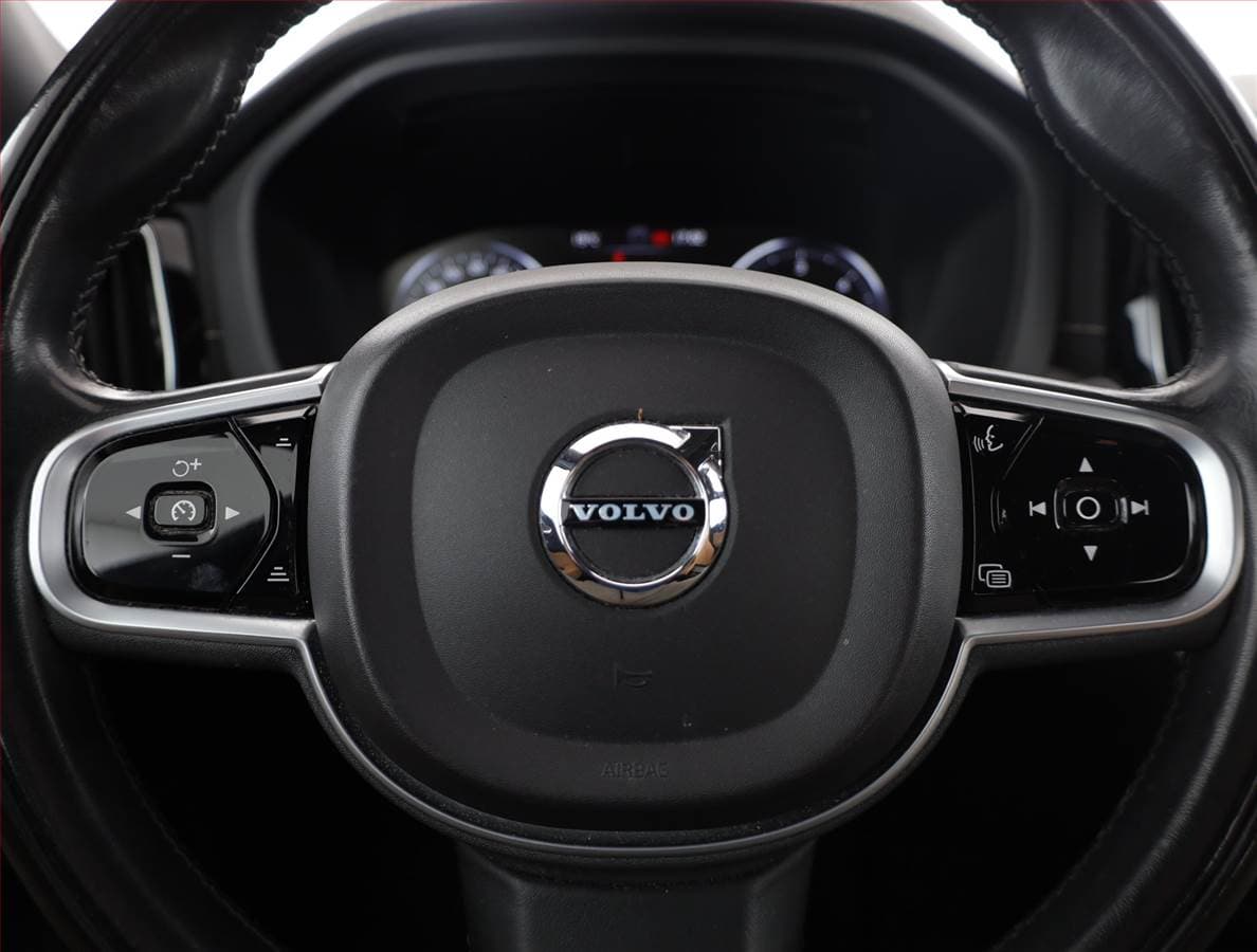 Volvo XC60 - 8