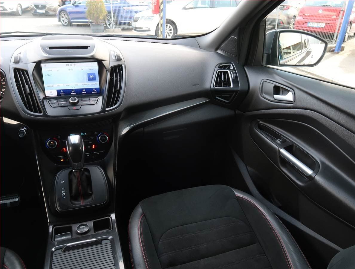 Ford KUGA - 8