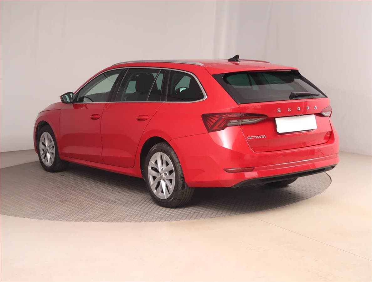 Škoda OCTAVIA - 4