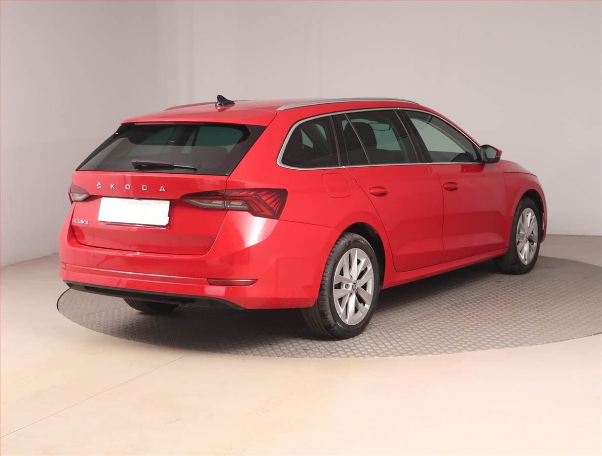 Škoda OCTAVIA - 5