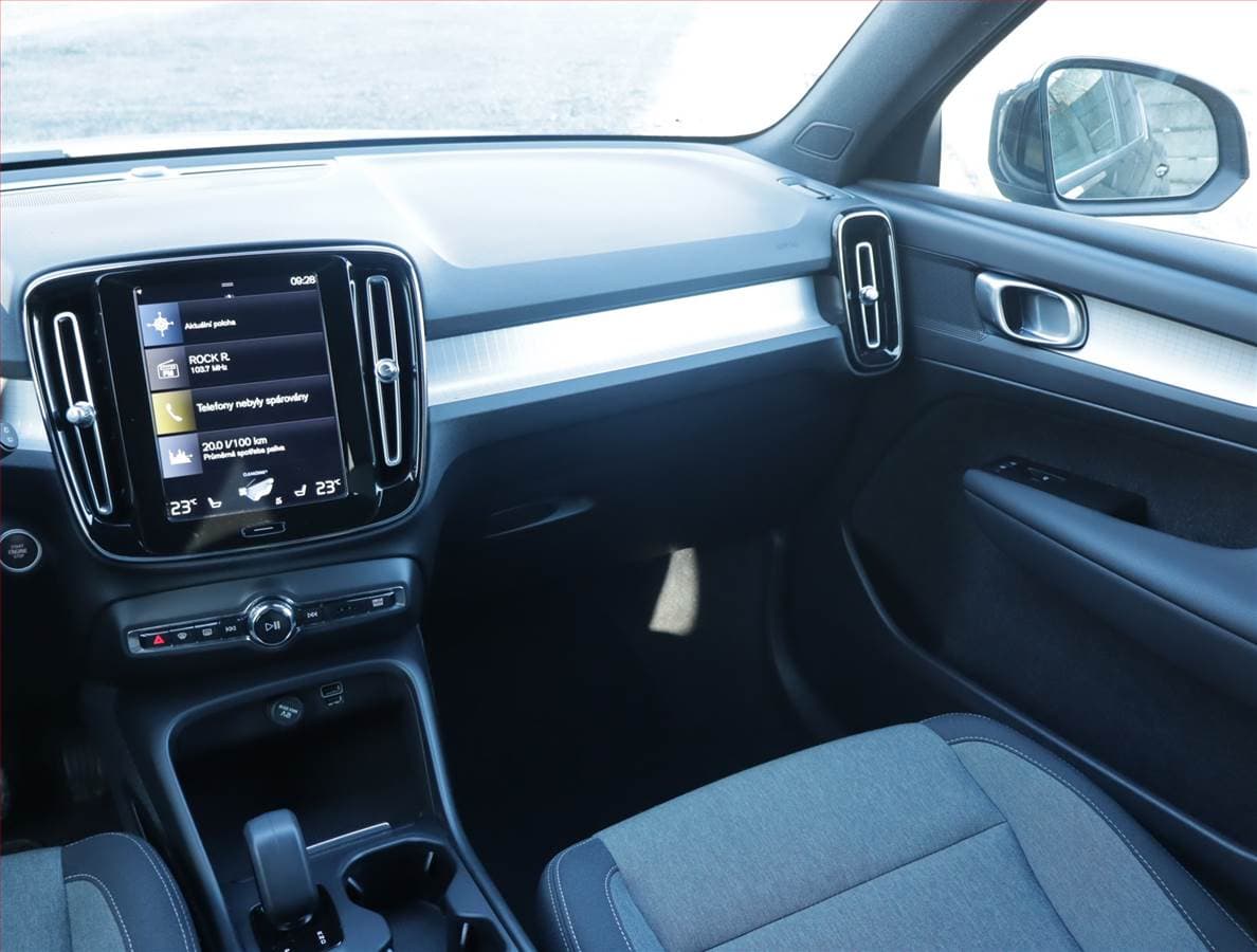 Volvo XC40 - 8